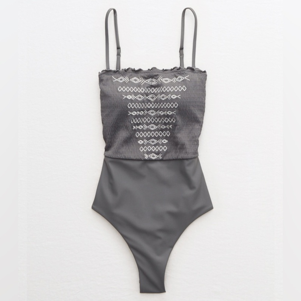 Aerie Gray One-Piece Summer Swimsuit Women’s Size Large